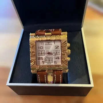 테크노스 크로노그래프 손목시계