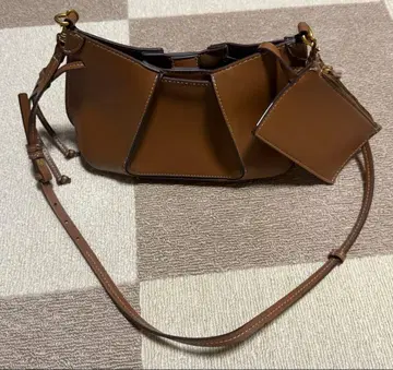 ZARA 파우치 포함 숄더백