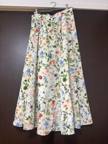 룰루비 꽃무늬 플레어 스커트