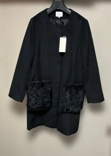 미사용 새상품 grove 블랙 노카라 롱 코트 L