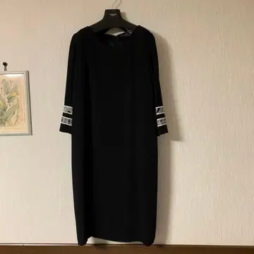 LEONARD 블랙 무릎 기장 원피스 사이즈 42