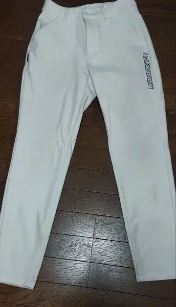 잭 버니 화이트 팬츠