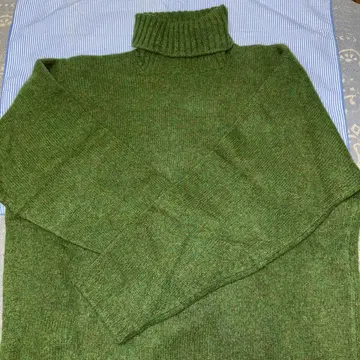 JOHN TULLOCH 하이넥 스웨터