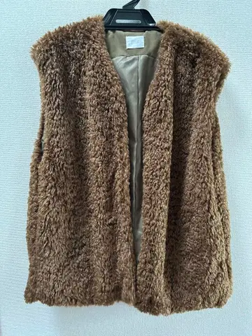 새상품 LOWRYS FARM 퍼 베스트 브라운 F 사이즈