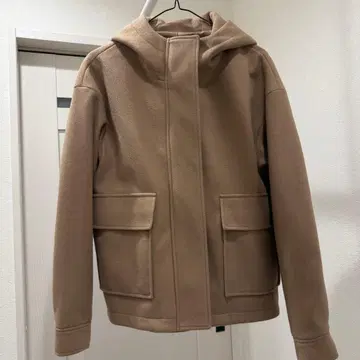 [ GU ] 아우터 브라운 베이지 후드 부착 코트