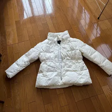 Theory 화이트 다운 자켓