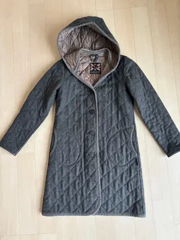 LAVENHAM 후드 부착 퀼팅 코트 [ 사이즈 36 차콜 그레이 ]