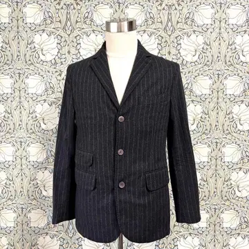 블랙 스트라이프 테일러드 자켓 쉽스 루마니아산 M 사이즈