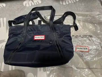 헌터 숄더백 블랙 미디엄