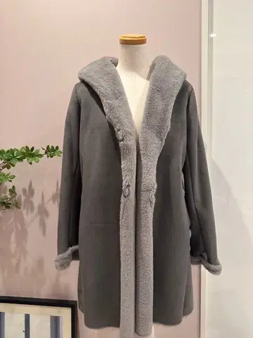 La Leia 그레이 무스탕 롱 코트 후드 부착