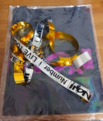 Number_i 흑먹색 T셔츠 투어 굿즈 은색 테이프 포함 미사용 새상품