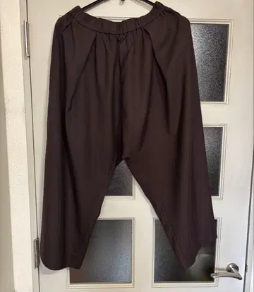 미즈이로 인드 다크 브라운 와이드 팬츠