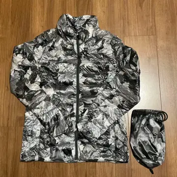 유니클로 울트라 라이트 다운 M 사이즈