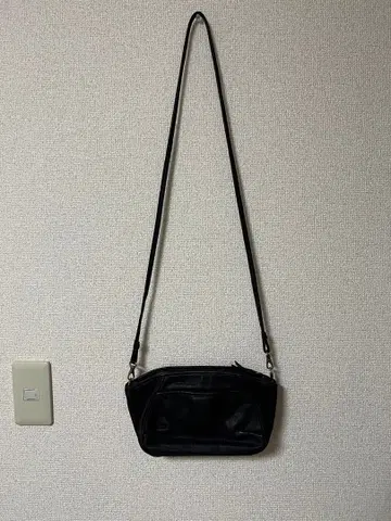 바네사브루노 카우 가죽 숄더백 파우치