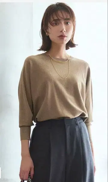 미사용 새상품 [ 23구 ] 돌먼 슬리브 니트 32