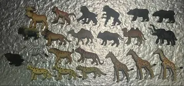 동물 피규어 22점