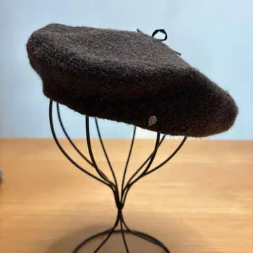 헬렌 카민스키 울 다크 브라운 리본 포함 베레모