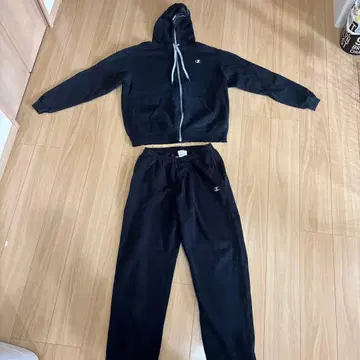 Champion 블랙 풀 집업 후드티와 스웨트 팬츠 세트