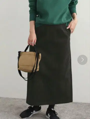 어반 리서치 도어스 코듀로이 스트레이트 스커트