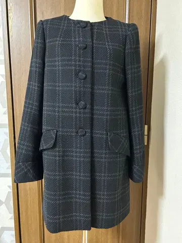 유니클로 노카라 울 100% 코트 블랙 격자 무늬 M