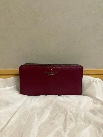 케이트 스페이드 버건디 장지갑
