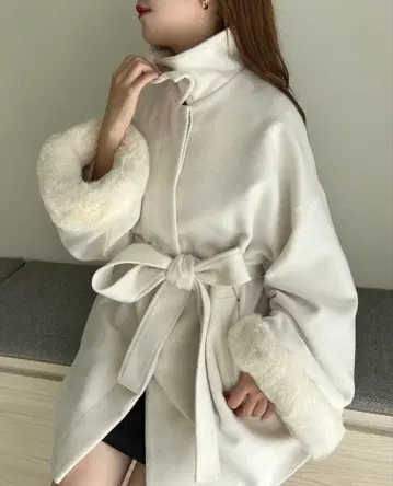 NICE CLAUP 인조 모피 애교 모테 코트