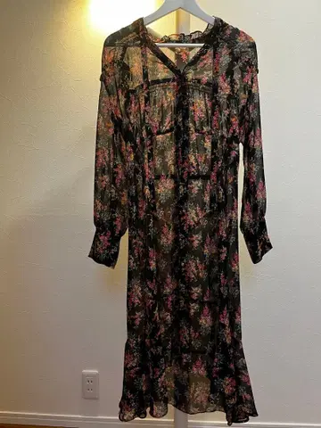 플로럴 프린트 긴팔 원피스