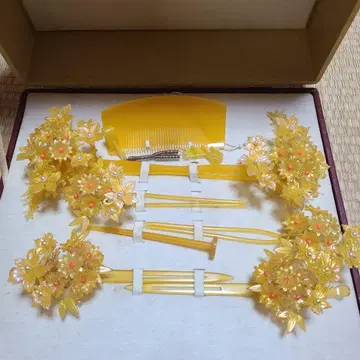 옐로우 컬러 꽃 모티브 머리 장식 세트