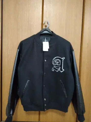 유나이티드 애로우즈 바시티 자켓