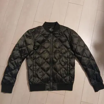 UNIQLO 블랙 퀼팅 다운 자켓 S