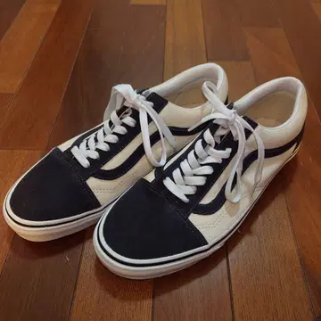 반스 올드스쿨 화이트 네이비 27.5cm 미사용 새상품