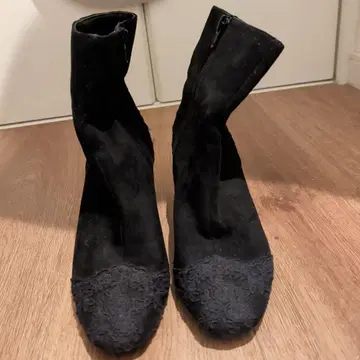 JELLY BEANS 블랙 스웨이드 레이스 숏부츠