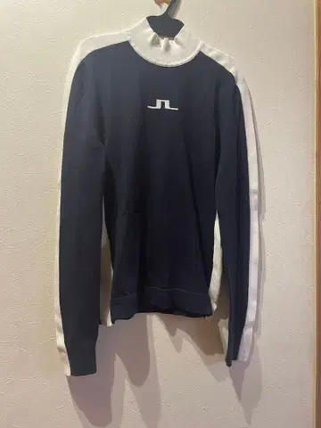 제이 린드버그 하이넥 스웨터 S 사이즈 네이비 x 화이트