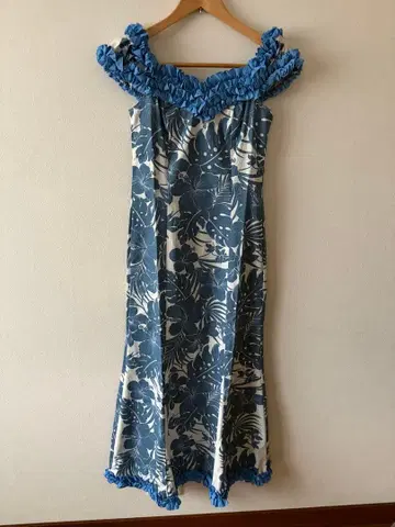 [컨디션 최상] 로얄 크리에이션즈 무무 하와이 결혼식