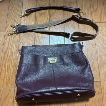 [ 새상품급 ] ATAO 위켄드 2way 숄더 토프 와인 컬러