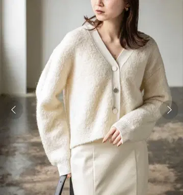 [ Noble ] 반지얀 V넥 가디건