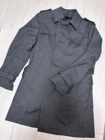 컴시즘 다크 그레이 롱 코트