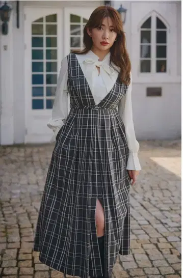 Her lip to Classic Plaid Jumper Dress