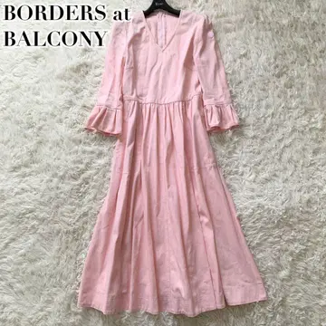미사용급 보더스 앳 발코니 원피스 롱 로고 프릴 핑크