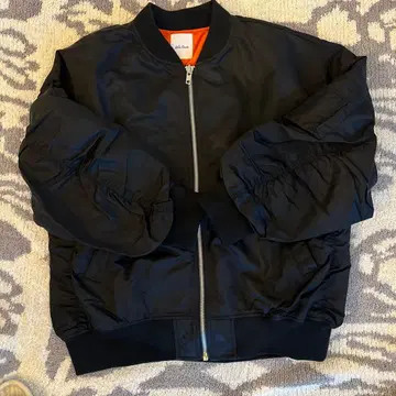 사용 횟수 적음 미라 오웬*블랙 MA-1 자켓