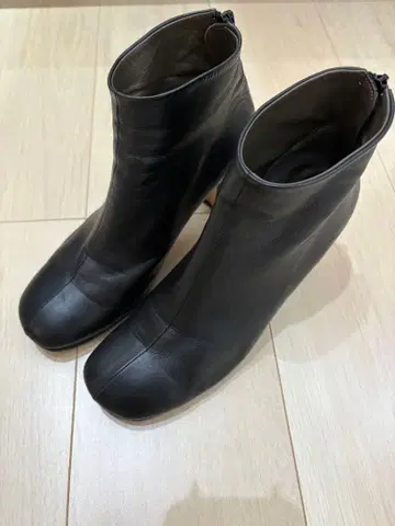 JANE SMITH 블랙 숏부츠