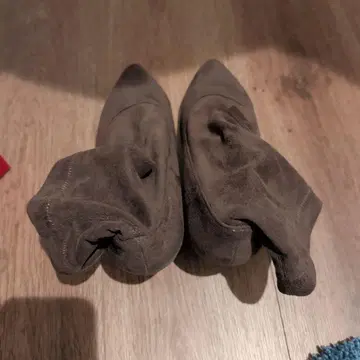 다크 브라운 스웨이드 스틸레토 부츠