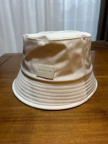 컴시즘 화이트 버킷 햇 합성 피혁