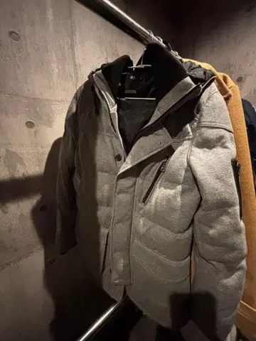 AZUL 후드 부착 그레이 다운 자켓 M