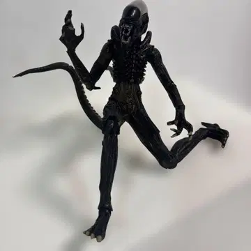에이리언 피규어