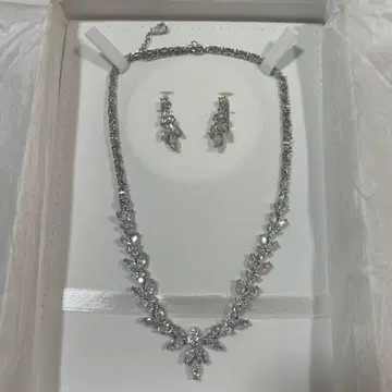 클래시컬 지르코니아 목걸이 & 귀찌 세트 / Love Tiara
