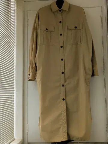 ZARA 베이지 x 블랙 롱 셔츠 원피스