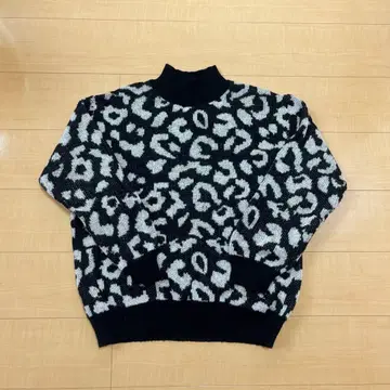 ANAP 레오파드 무늬 스웨터