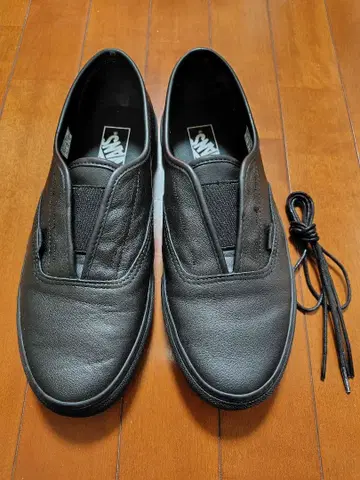VANS 오센틱 블랙 가죽 28