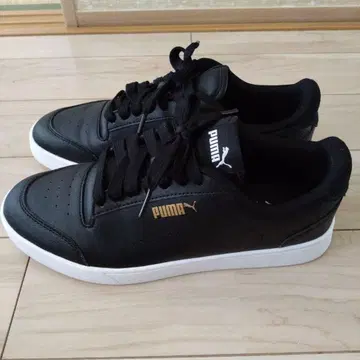 PUMA 블랙 스니커즈